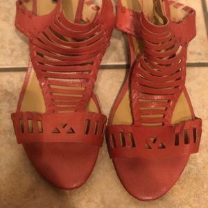Nine West Vavillency Sandal size 8.5 in red-orange